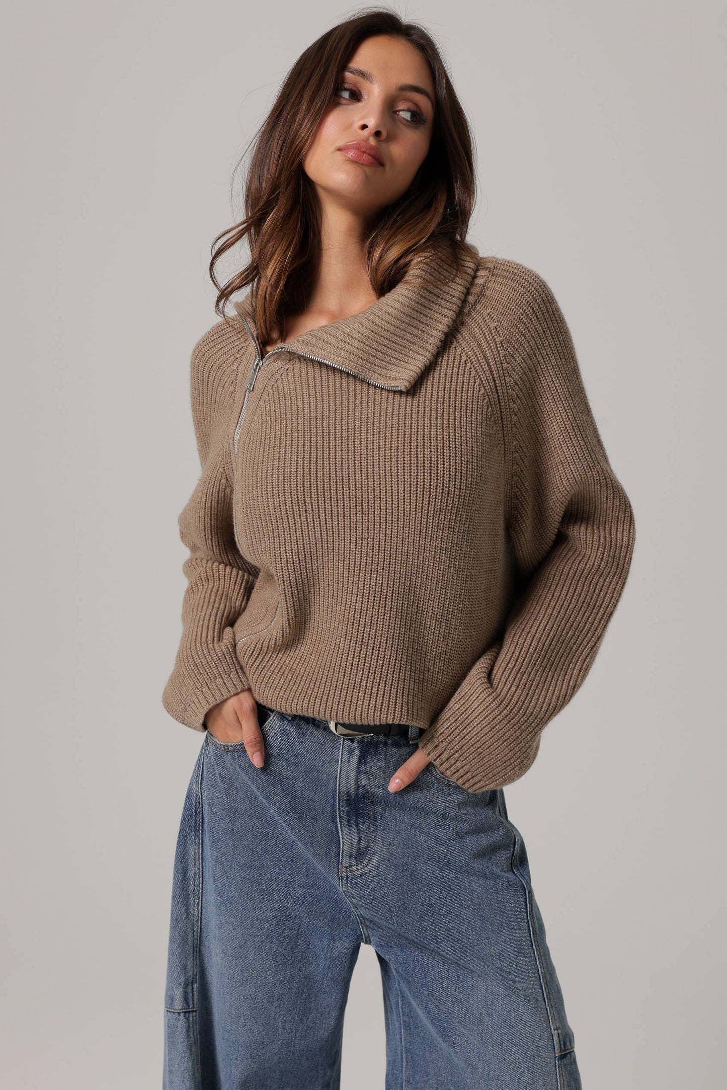 Line & Dot - BASSETT ZIPPER SWEATERS: WALNUT / S
