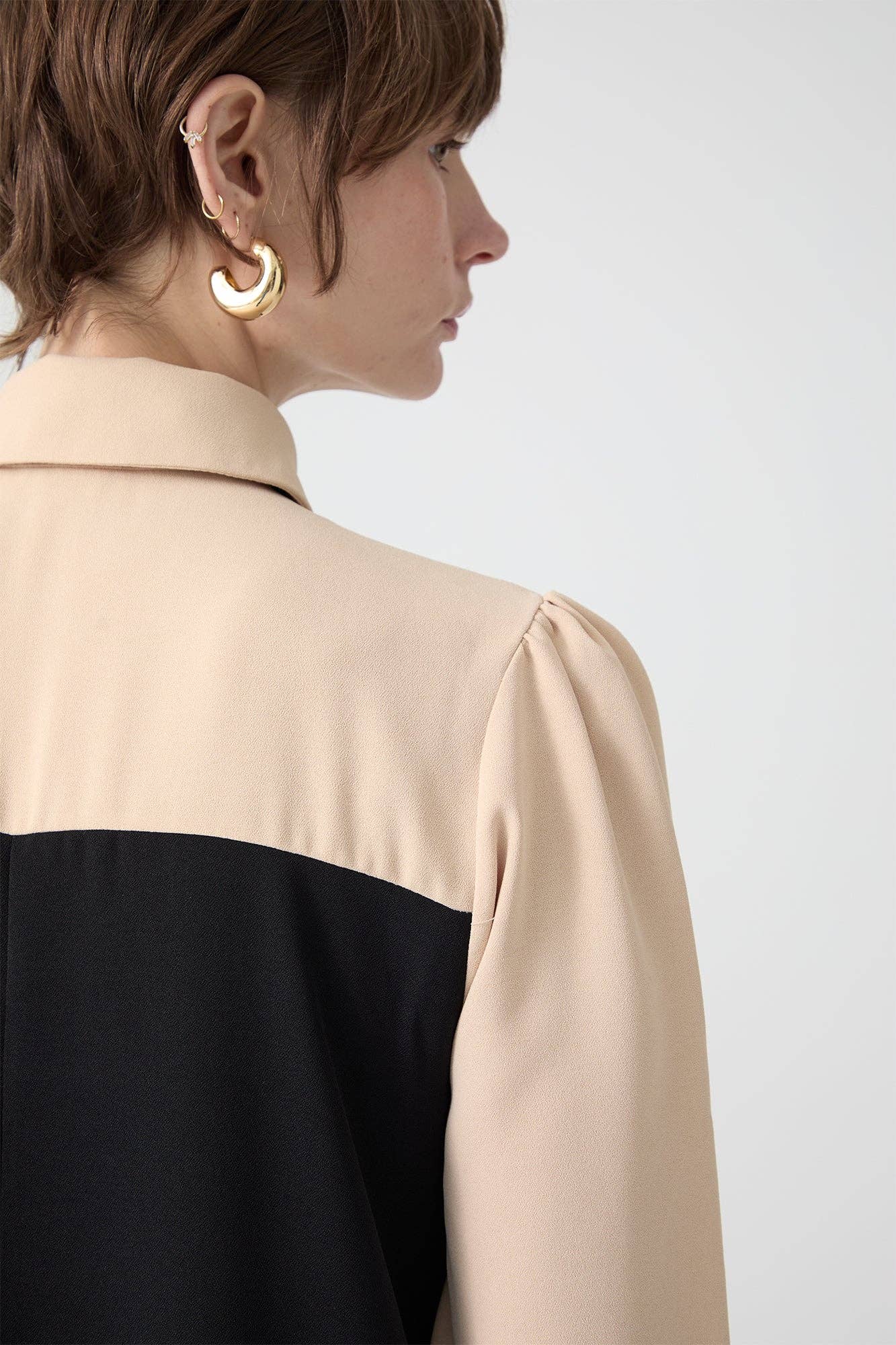 Touché Privé - CREPE TIE NECK MAXI DRESS - MODEST COLORBLOCK ELEGANCE: Navy Blue / S