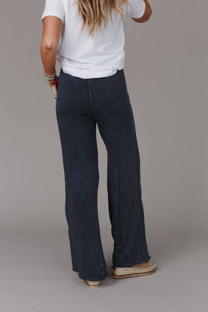Three Bird Nest - Fall Favorite: Relaxing Robin Wide Leg Pant - New Navy: L