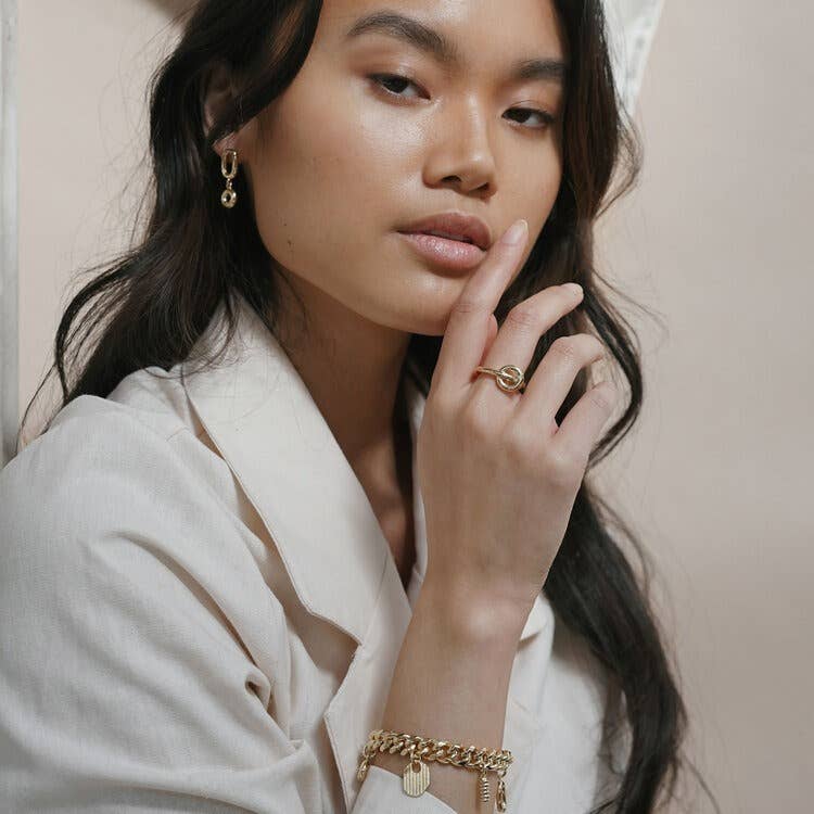 Lindsay Lewis - Ivan Ring: 7