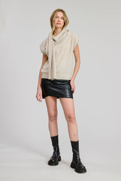 FLAT WHITE - Thun Sweater Vest with Scarf : L