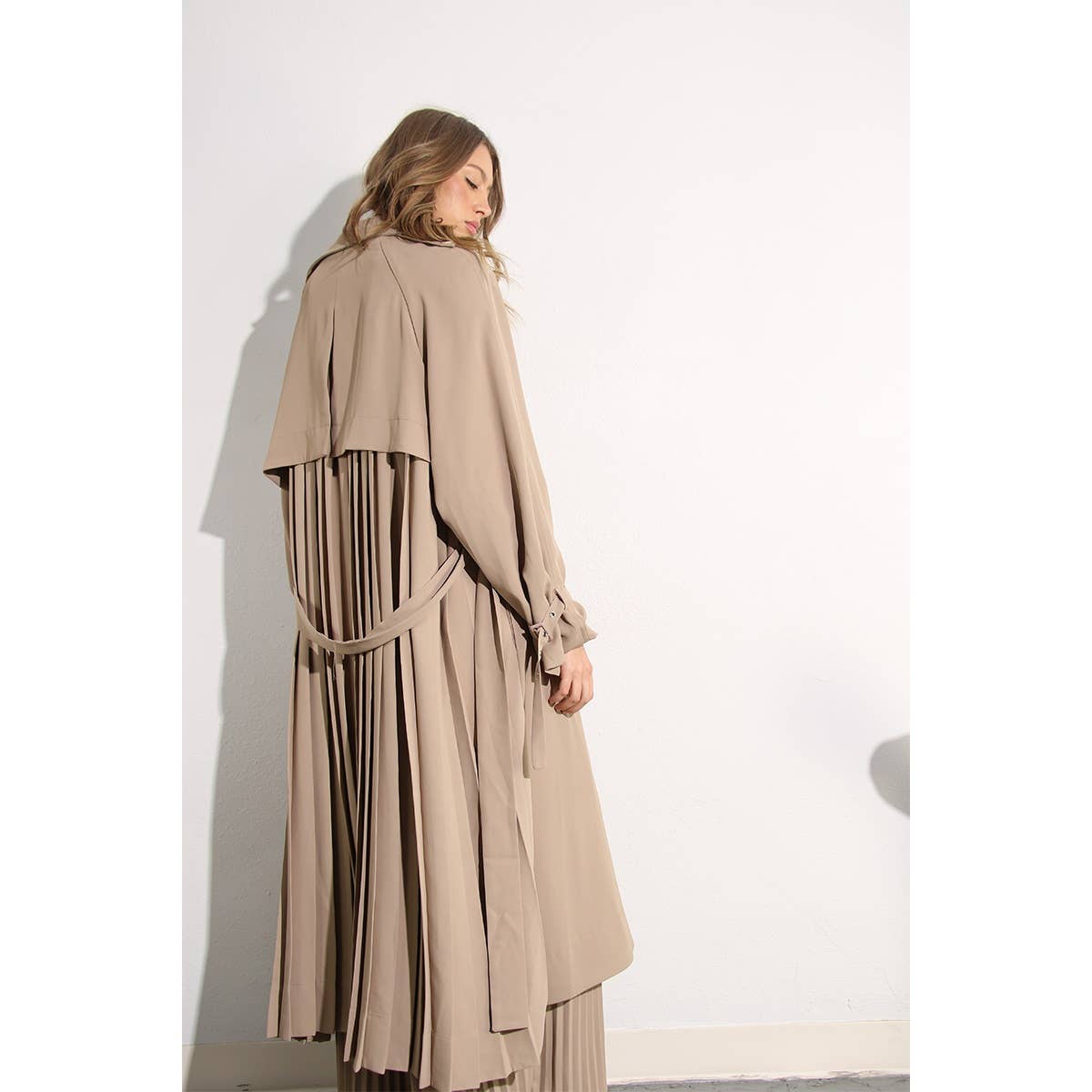 Mulla - BACK PLEATED TRENCH COAT: ASH TAUPE / M