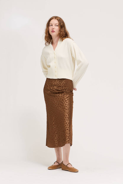 Grade & Gather - 80562 - V-NECK CARDIGAN: AUBERGINE / Contemporary / ML