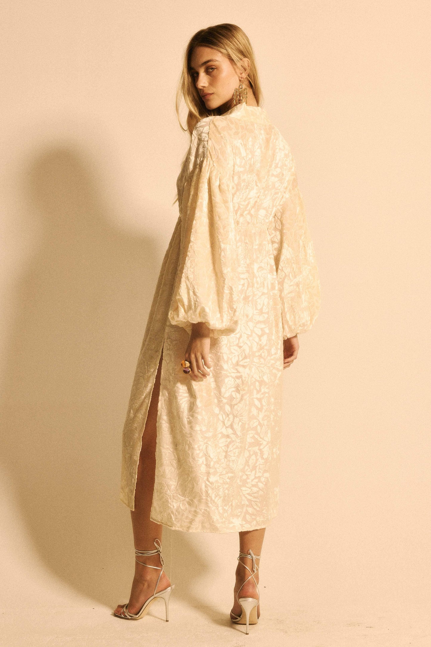 Jen's Pirate Booty - Mocambo Kimono: Winter White / P/S