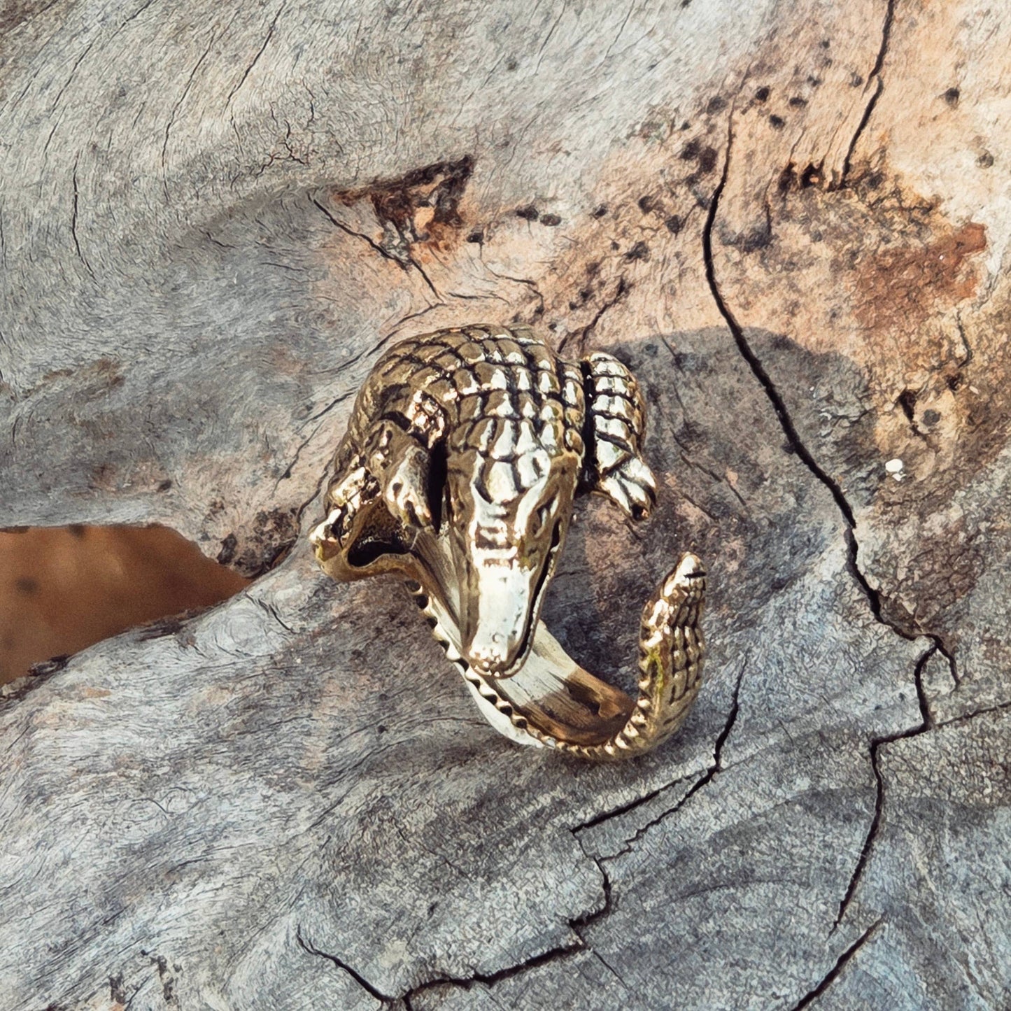 Bisjoux - Brass alligator animal ring crocodile nature jewelry