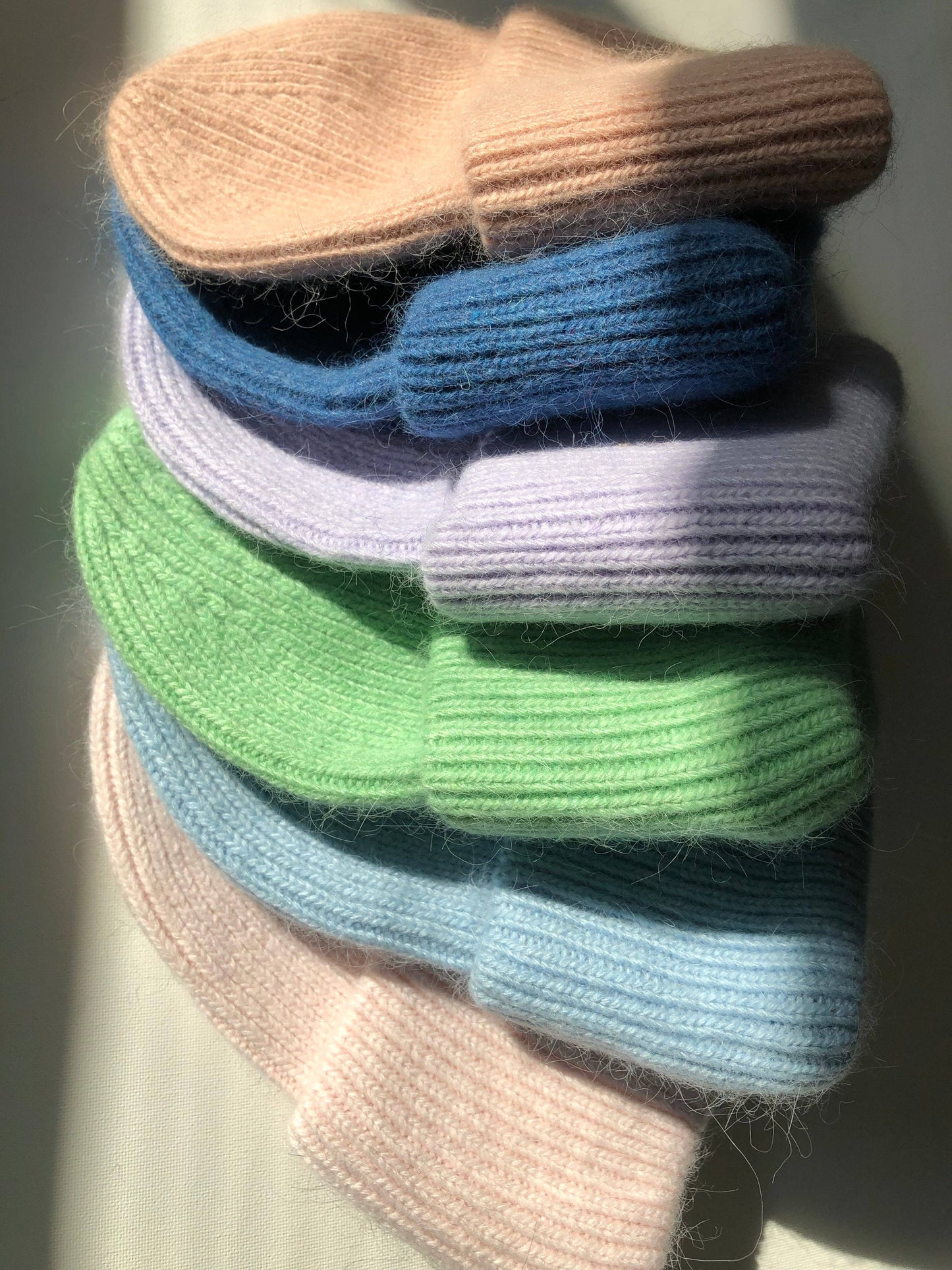 Billy Bamboo - ROYAL ANGORA WOOL BEANIE - snow pastel: Mocha green