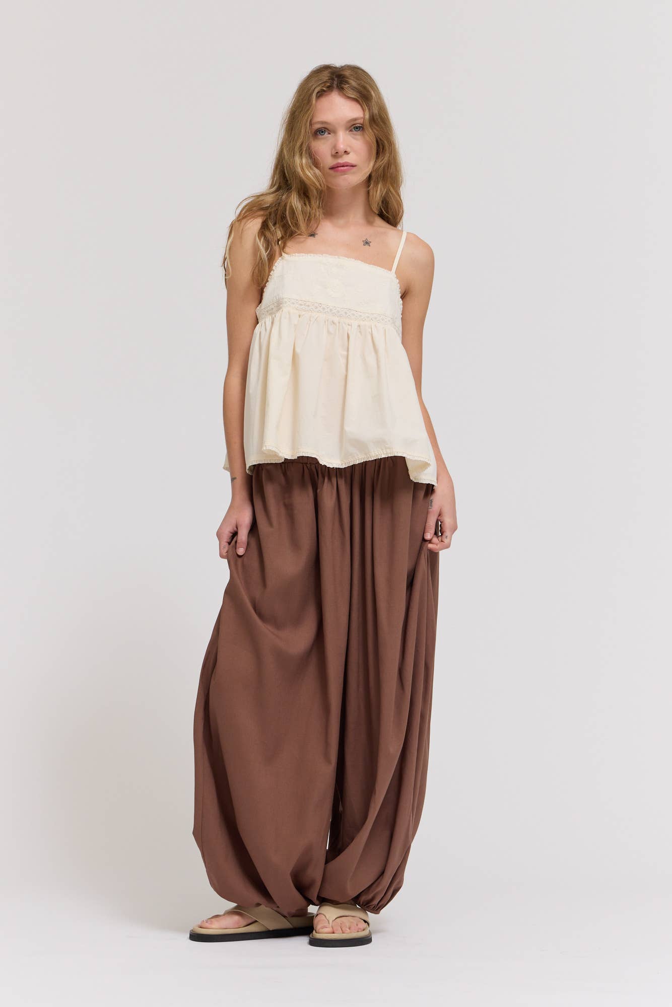 Grade & Gather - 42226 - EMBROIDERED SLEEVELESS TOP: PALE BLUE / Contemporary / LARGE