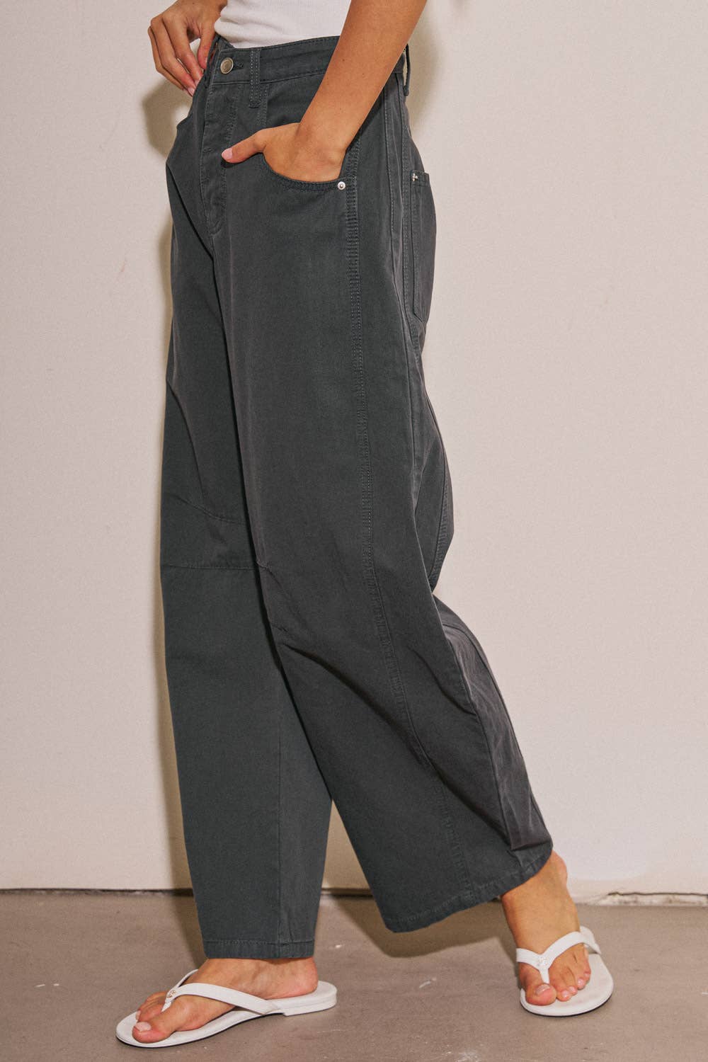 BEIGE BOTANY - A4108P-1 LADIES WOVEN COTTON WIDE LEG BARREL PANTS: Vintage Navy / M