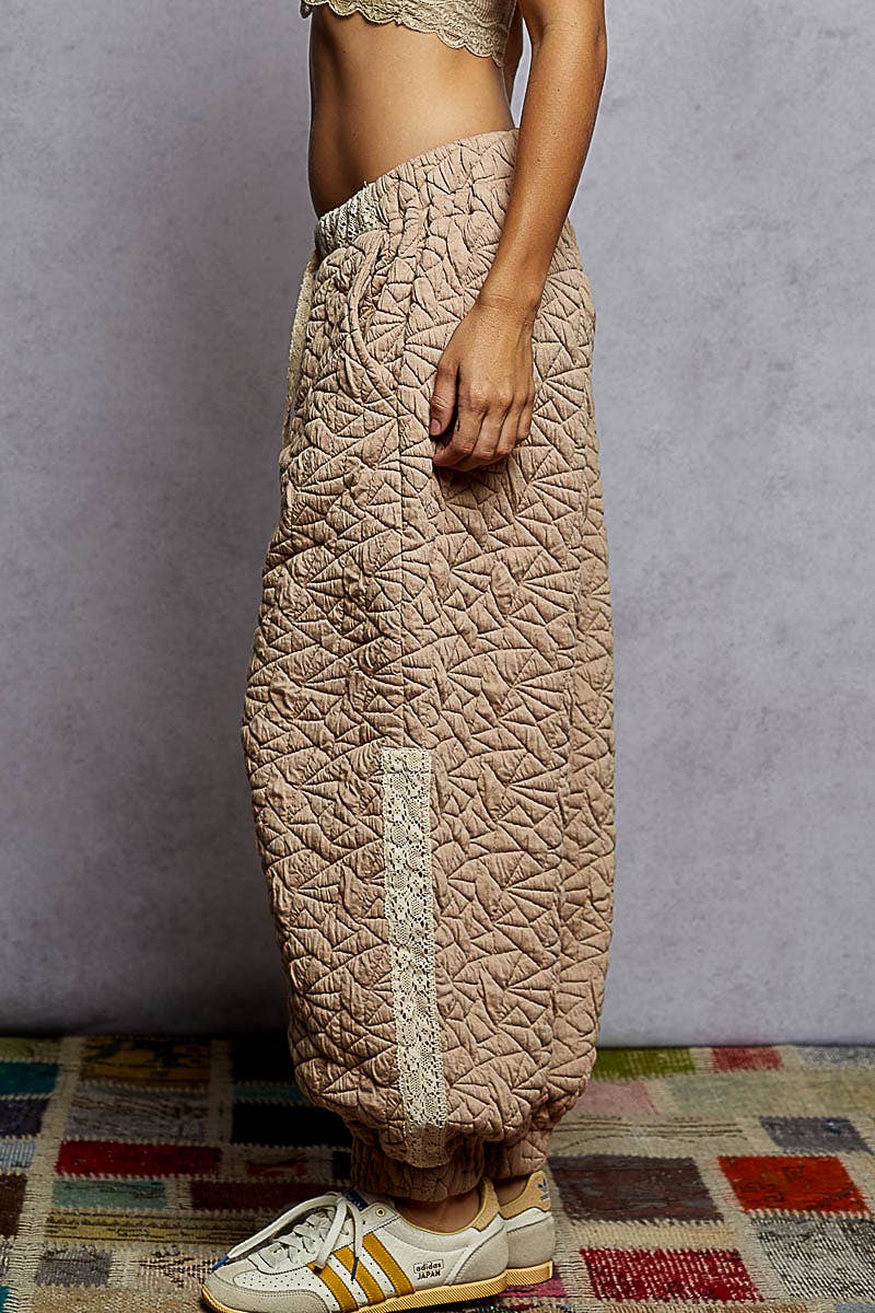 Pol Clothing - Vintage washing solid trim quilted knit jogger pants: CHARCOAL / L