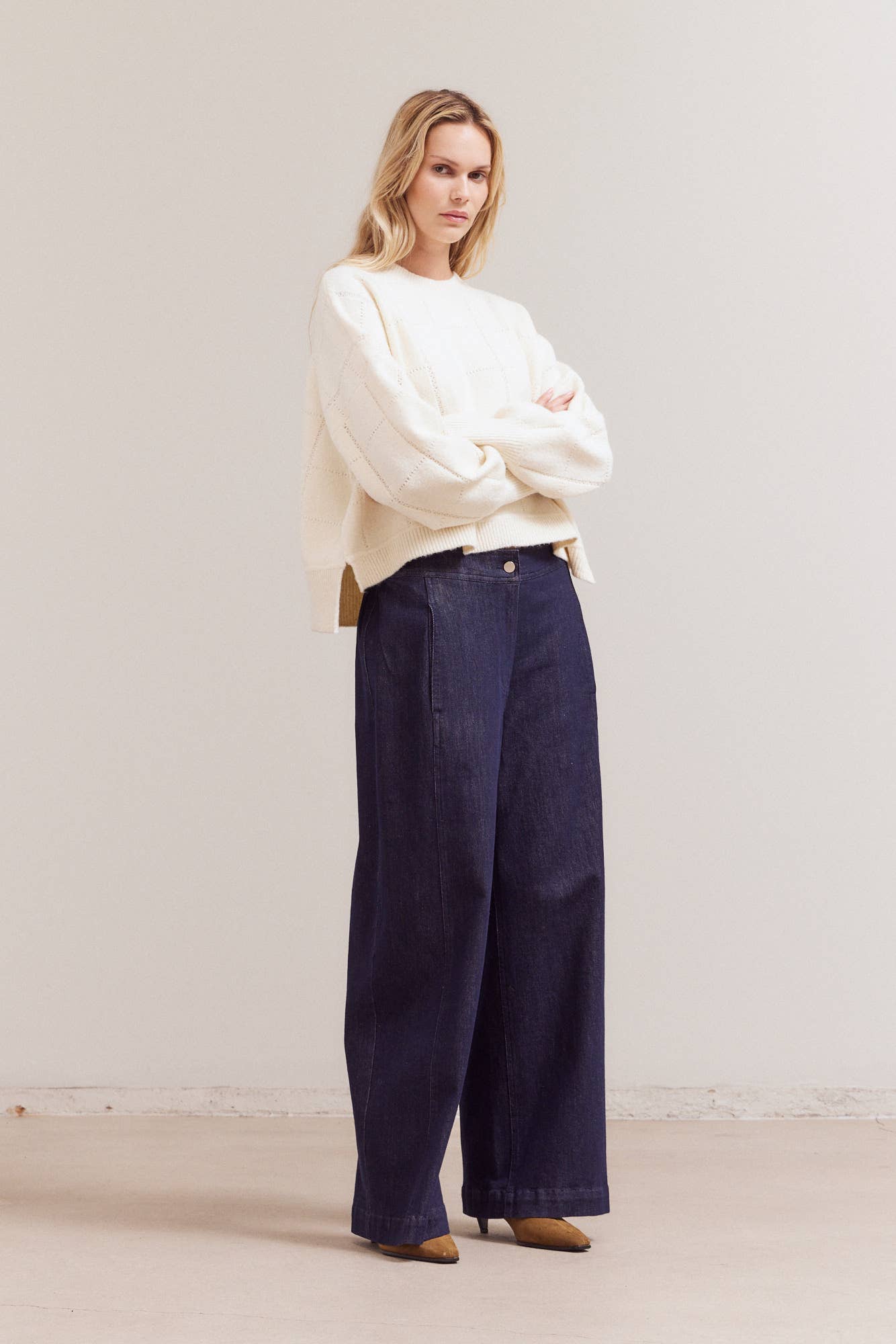 Grade & Gather - 41984 - TEXTURE GRID KNIT: MIDNIGHT / Contemporary / MEDIUM