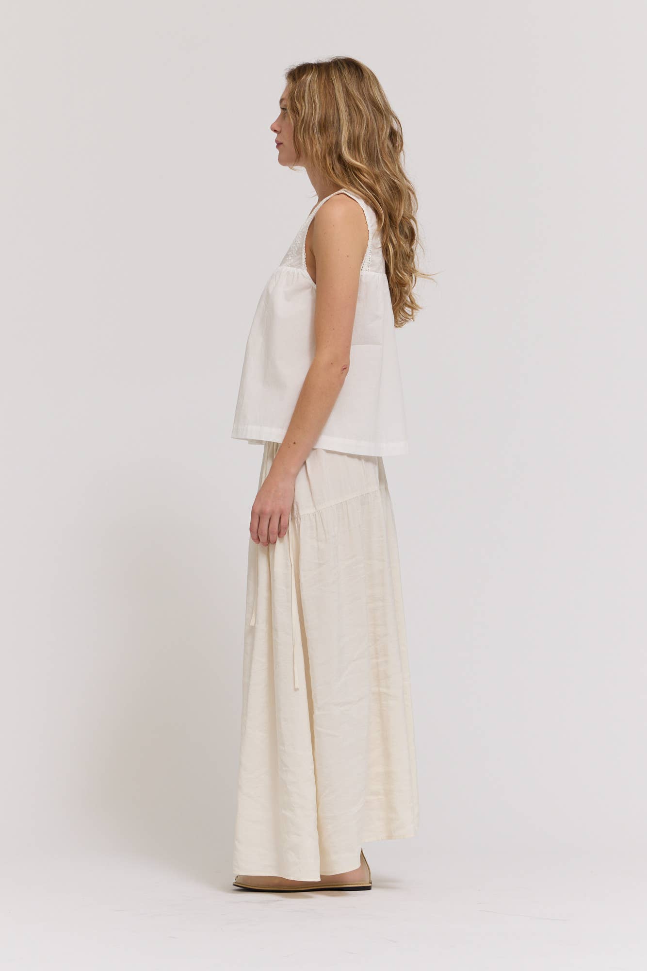 Grade & Gather - 42218 - V-NECK EYELET TANK: ATLANTIC / Contemporary / MEDIUM