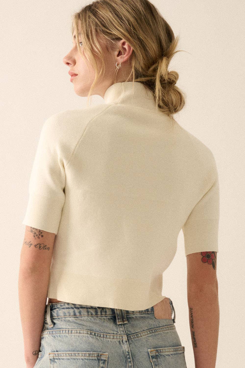 Promesa USA - Solid Knit Cropped Mock-Neck Short-Sleeve Sweater: Oatmeal / S