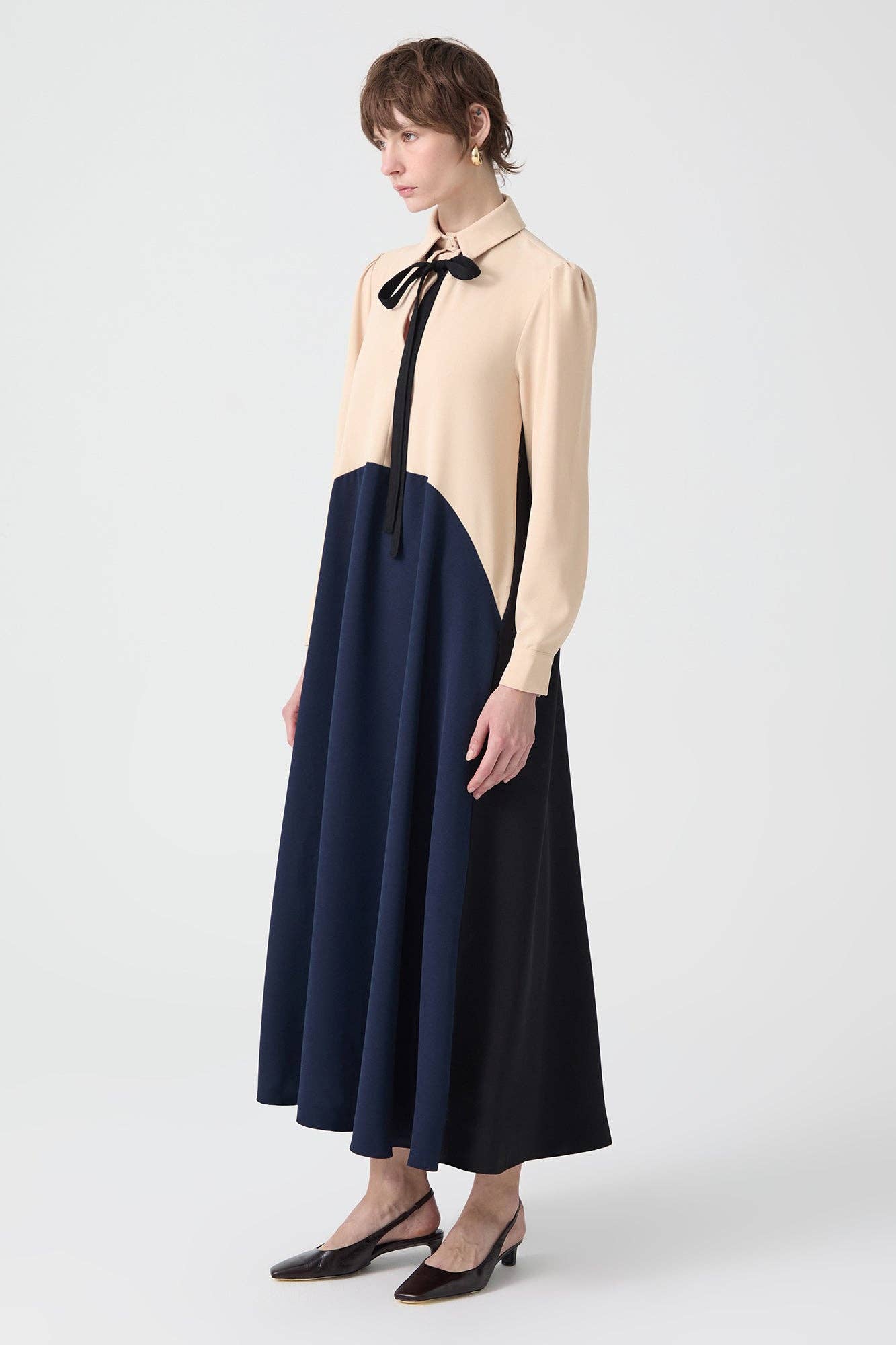 Touché Privé - CREPE TIE NECK MAXI DRESS - MODEST COLORBLOCK ELEGANCE: Navy Blue / M