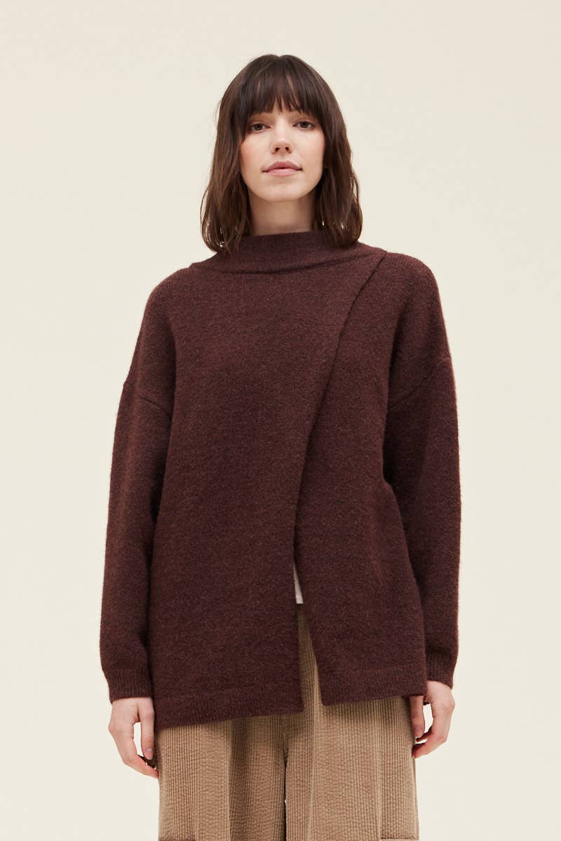 Grade & Gather - 41484 - FRONT TO BACK OVERLAP SWEATER: NATURAL / MEDIUM