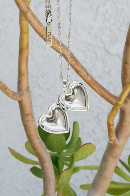 Peter and June - Locket Up Necklace: 18k gold plated