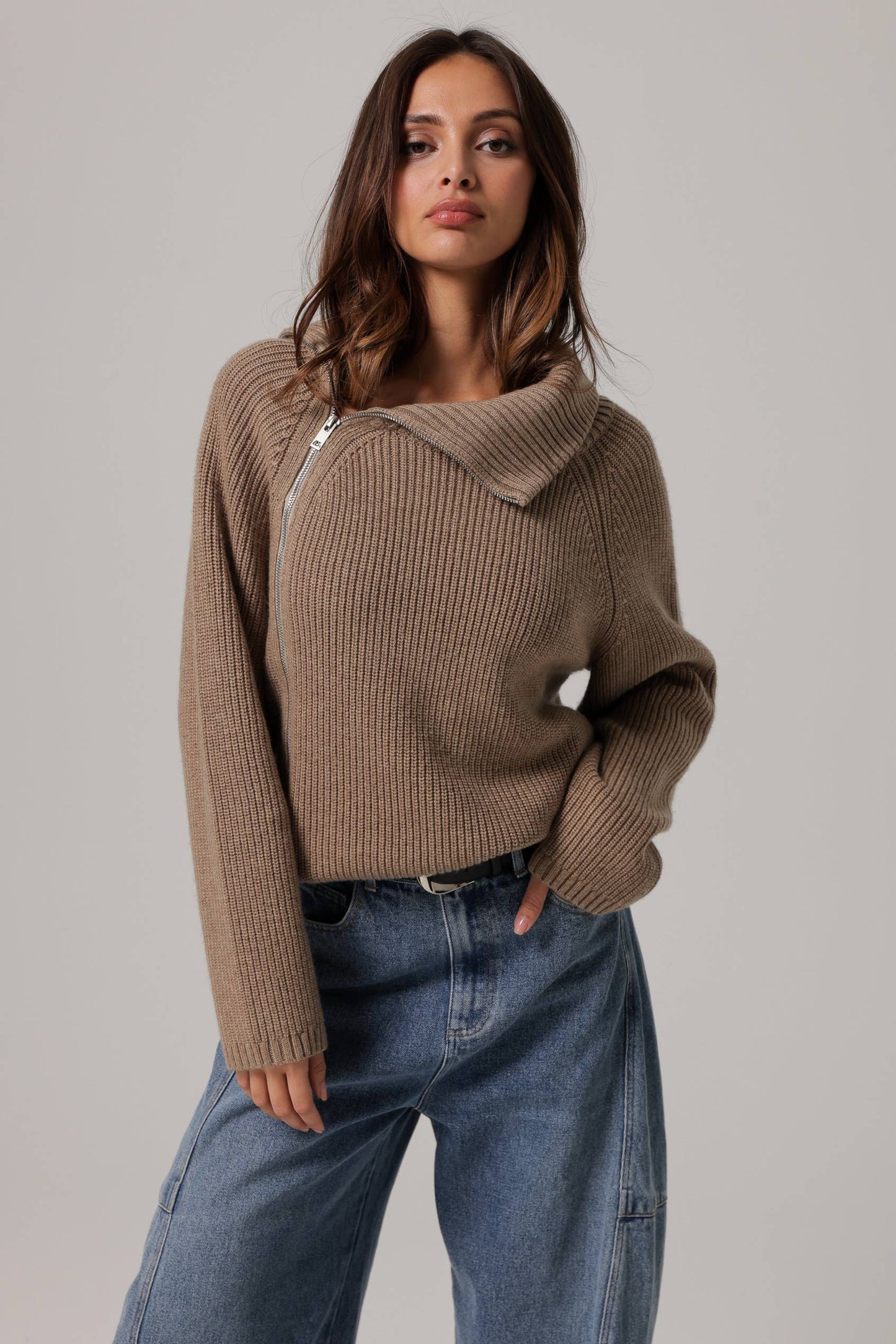 Line & Dot - BASSETT ZIPPER SWEATERS: WALNUT / XS