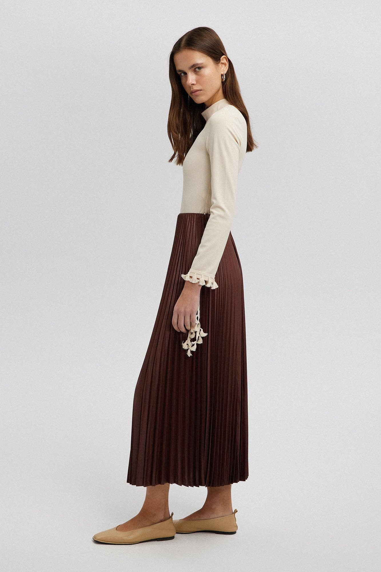 Touché Privé - PLEATED SKIRT - MAXI LENGTH, HIGH WAIST: Brown / Standart