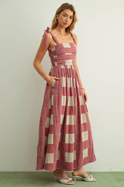 MIOU MUSE - D6765   GINGHAM AND STRIPE PATCH EFFECT DRESS: NAVY / L
