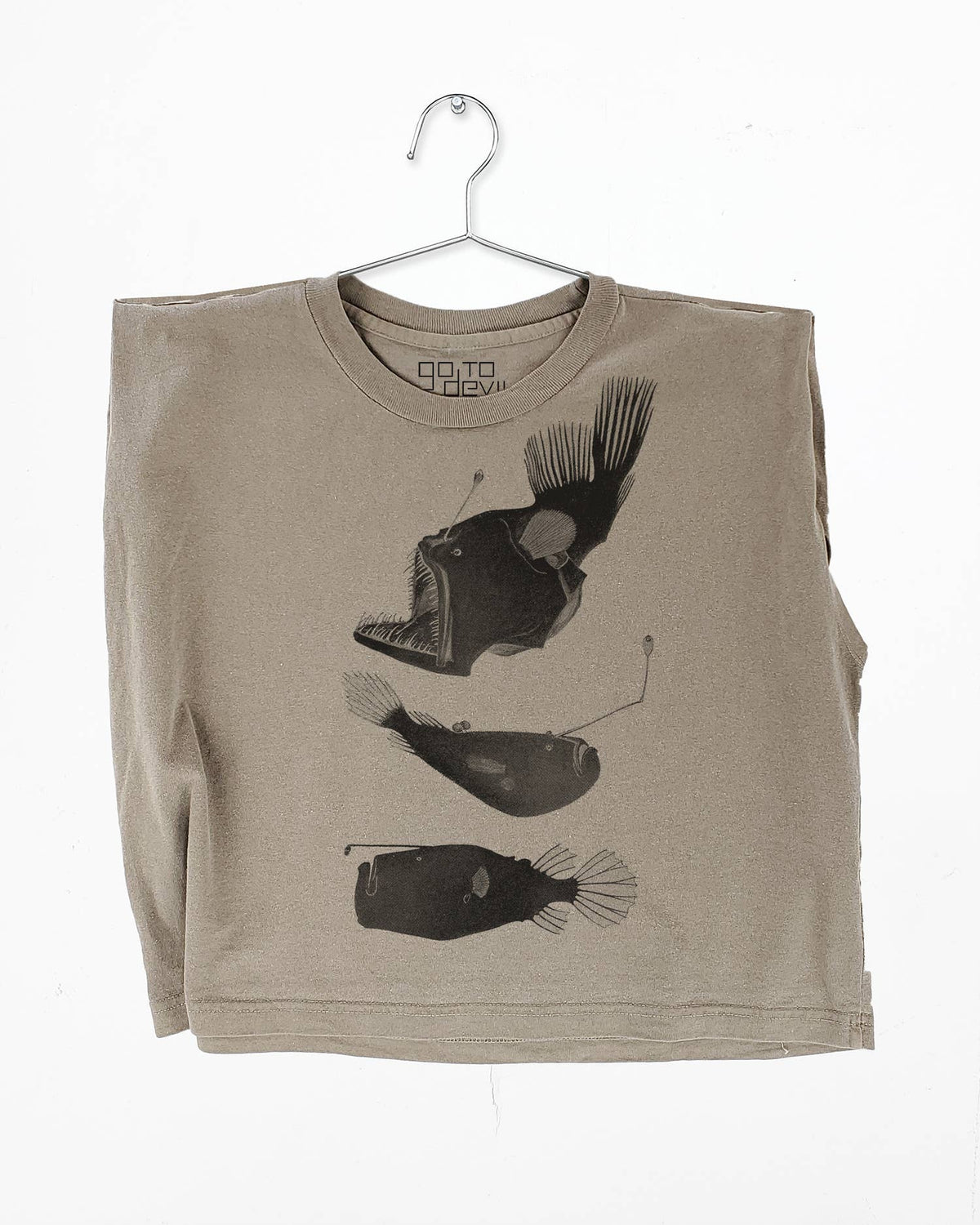 Go To Devil - Deep Fish Joan Heavyweight Muscle Tee: Off White / Md