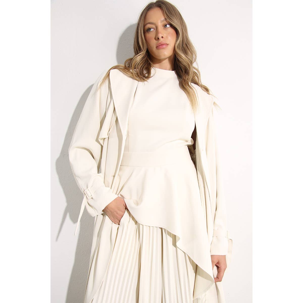 Mulla - BACK PLEATED TRENCH COAT: ASH TAUPE / M
