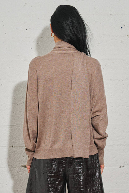 BEIGE BOTANY - M0009T LADIES KNIT PULLOVER SWEATER W/ SCARF: Oat / SM