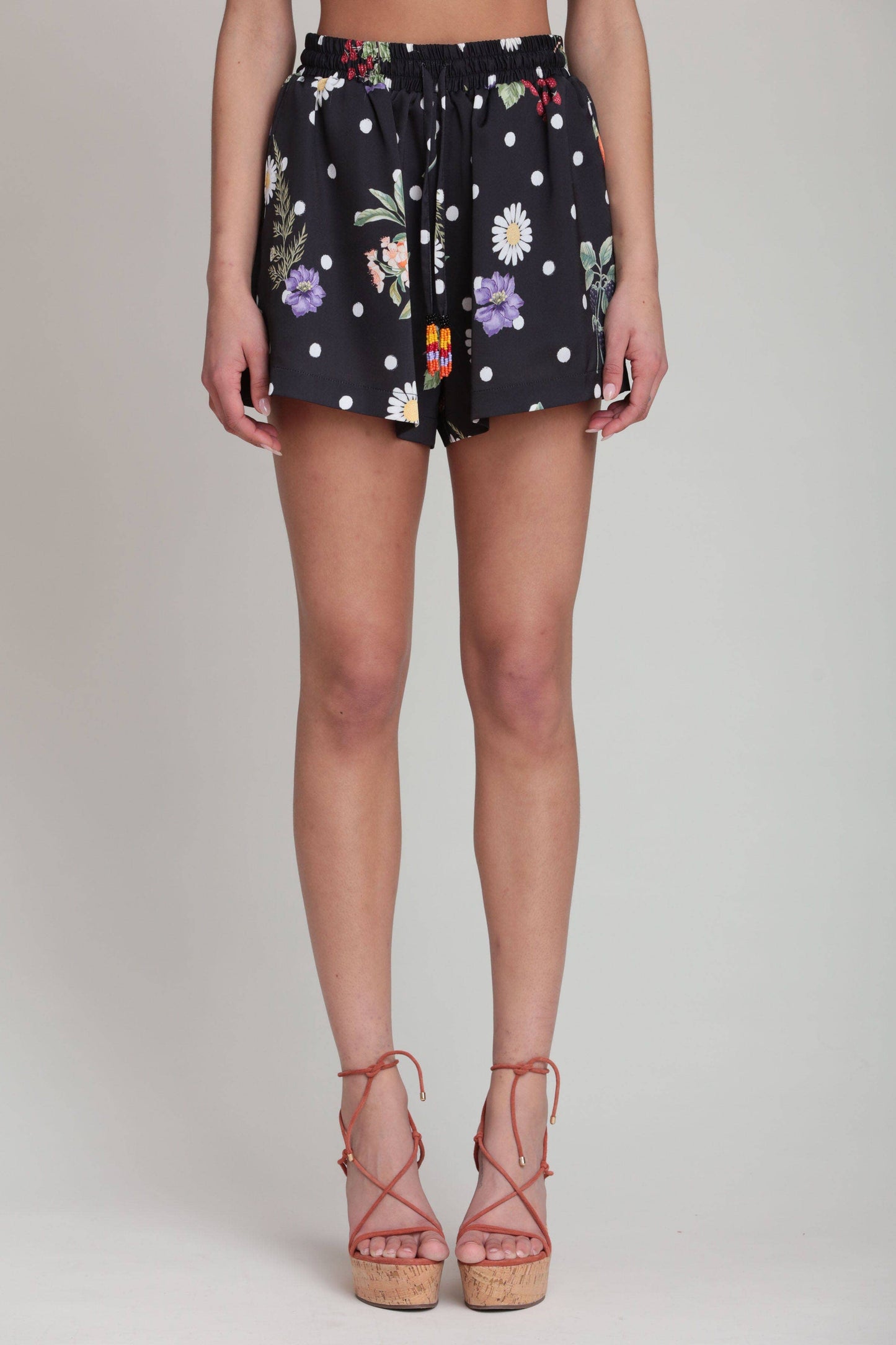 Avec Les Filles - Floral Polka Dot Satin Shorts: Black Scattered Botanical / XS