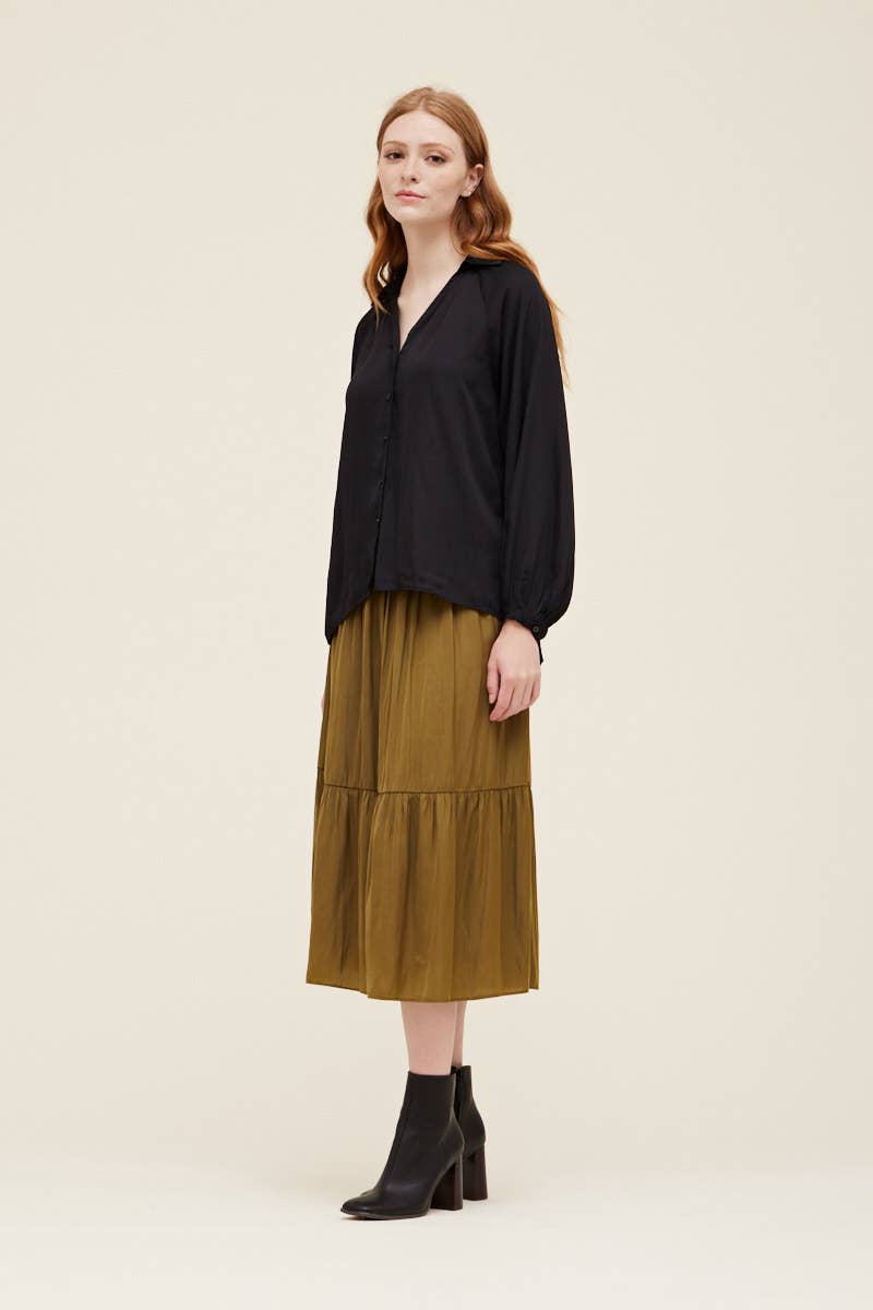 Grade & Gather - 41458PP - COLLARED SATIN BLOUSE: MILK / LARGE