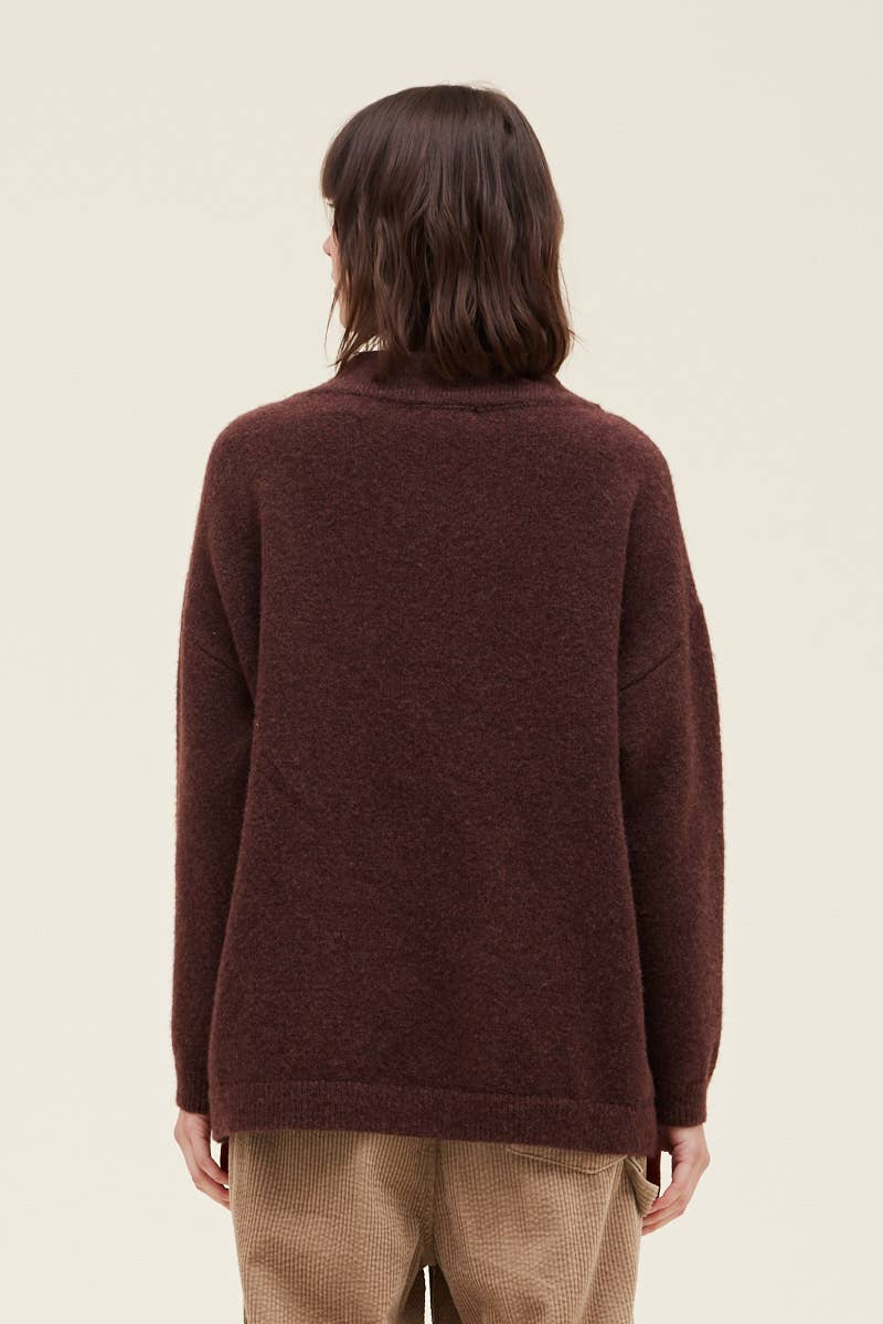 Grade & Gather - 41484 - FRONT TO BACK OVERLAP SWEATER: NATURAL / MEDIUM