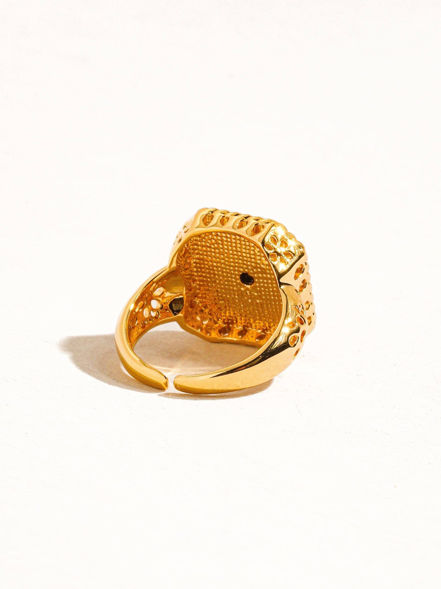 Flânerie by MAIQ - Rouge 18K Gold Red Enamel Vintage Adjustable Ring: Red