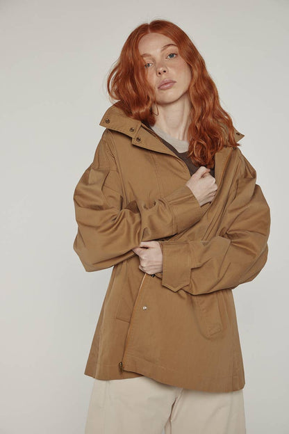 amente - Tie waist utility jacket: Khaki / Solid / XS/S