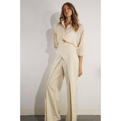 Mulla - Ruffle Blouse - Regular Fit: VANILLA / L