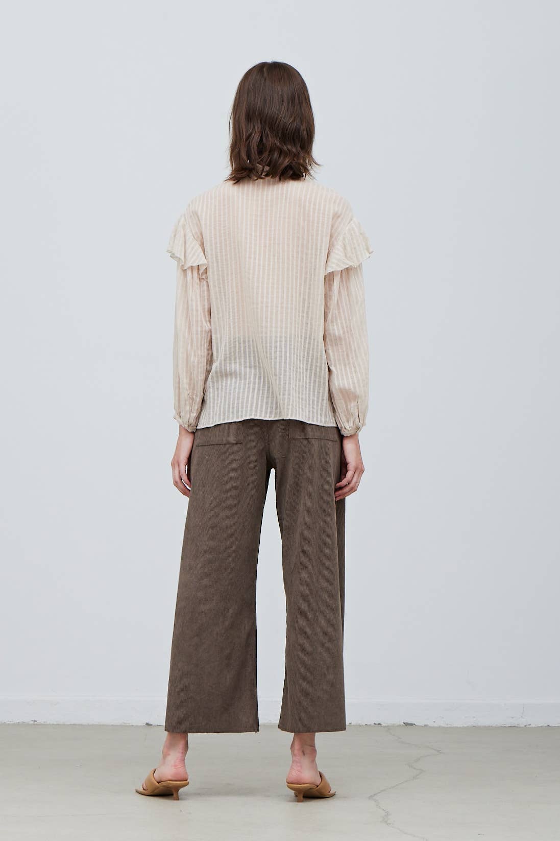 Grade & Gather - 41159 - COTTON TEXTURE RUFFLED BLOUSE: SPRUCE / SMALL