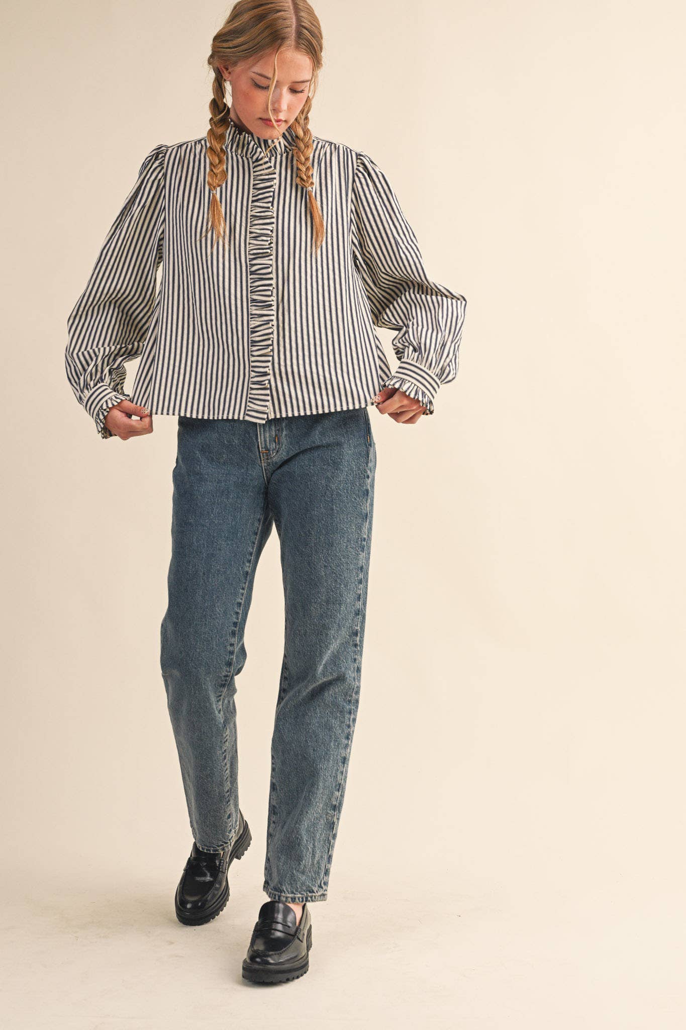 &MERCI - STRIPED RUFFLED BUTTON DOWN LONG SLEEVE TOP MTP4319: Denim Blue Stripe / M