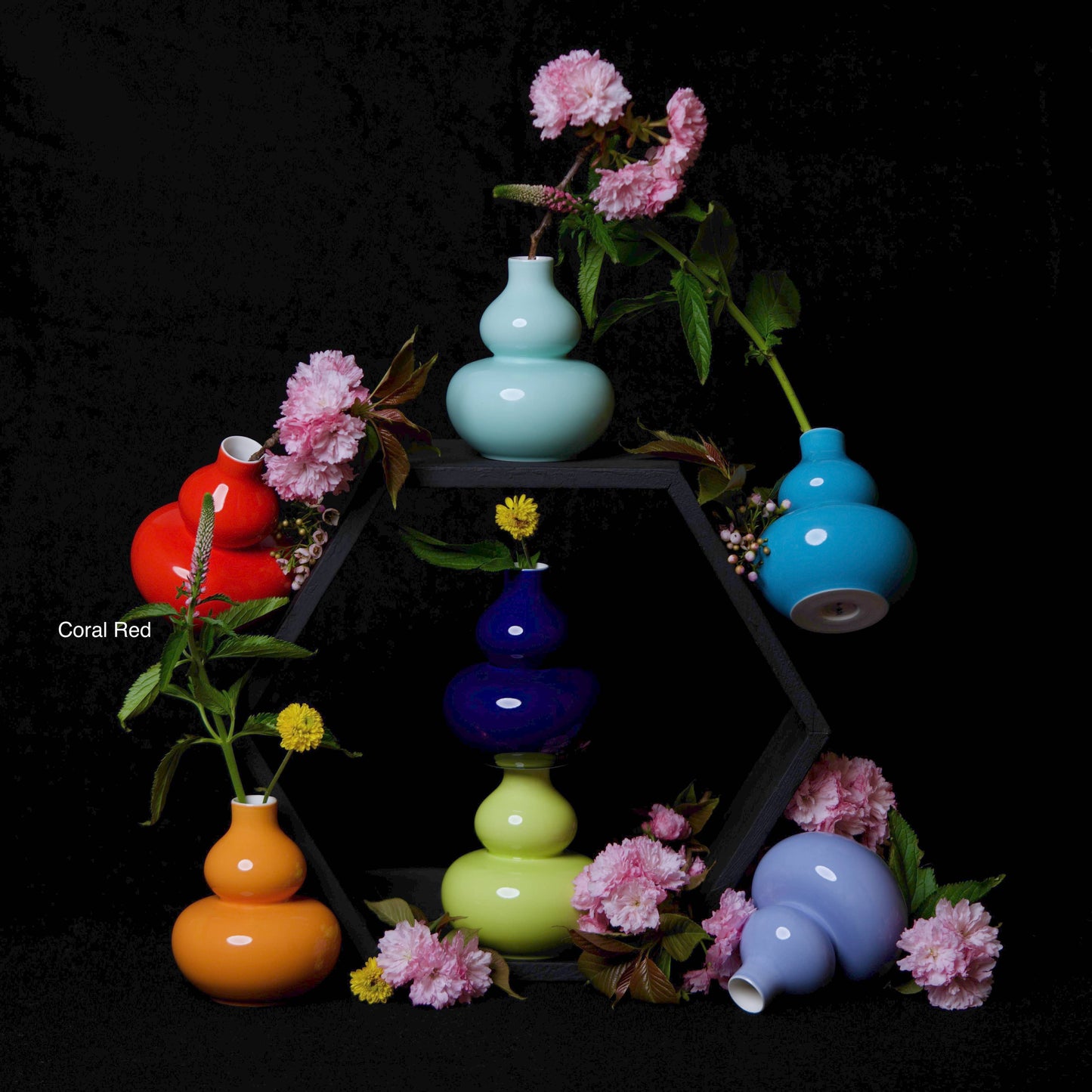 Middle Kingdom - Glossy Porcelain Mini Gourd Vase: Coral red