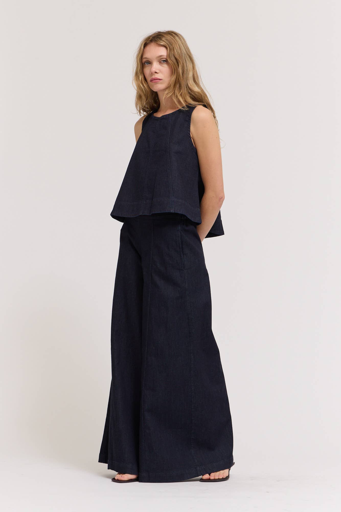 Grade & Gather - 42175BD - DENIM FLARE TANK: DEEP INDIGO / Contemporary / LARGE