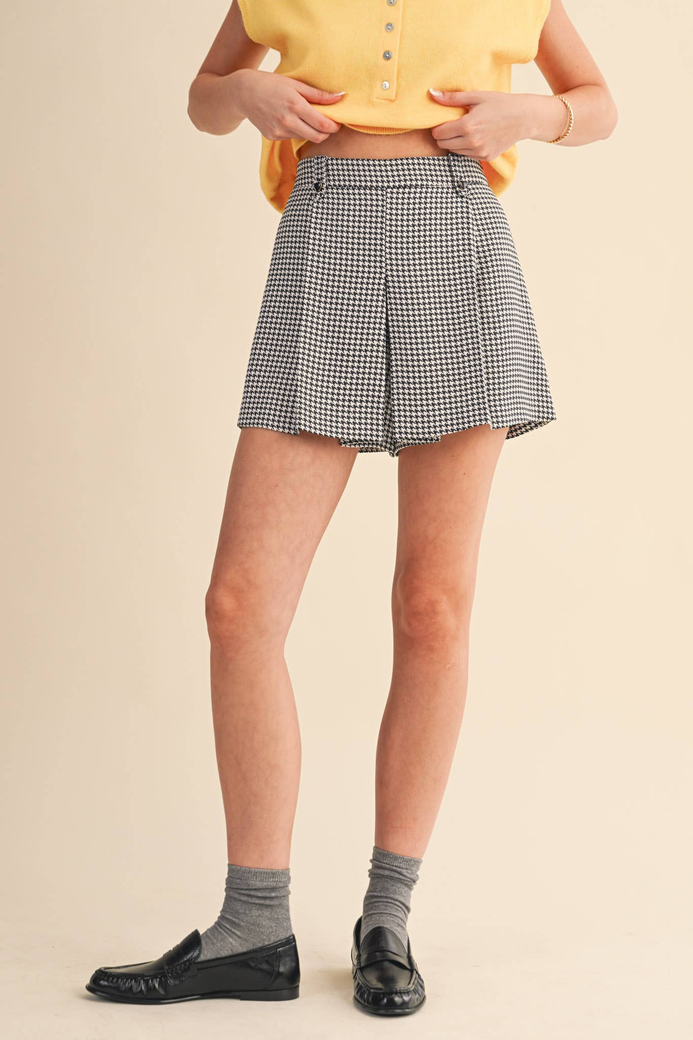 &MERCI - HOUNDSTOOTH PLEATED SHORTS MP4333: Hunter Green Houndst / L