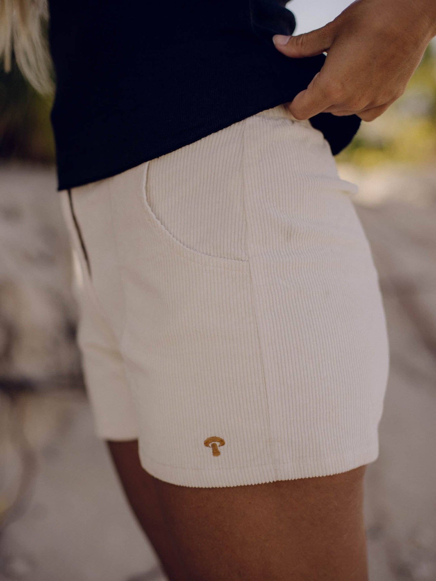 Mollusk - Shroom Shorts: Super Natural / M