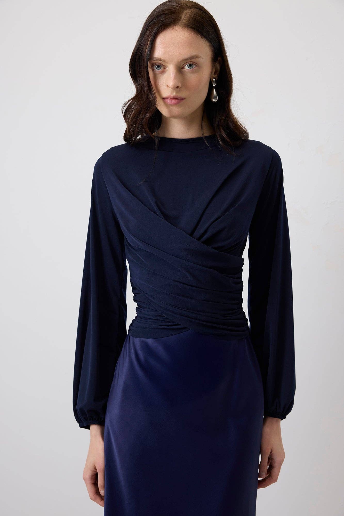 Touché Privé - DRAPED FRONT PLEATED HEM BLOUSE WITH BALLON SLEEVES : Navy Blue / M