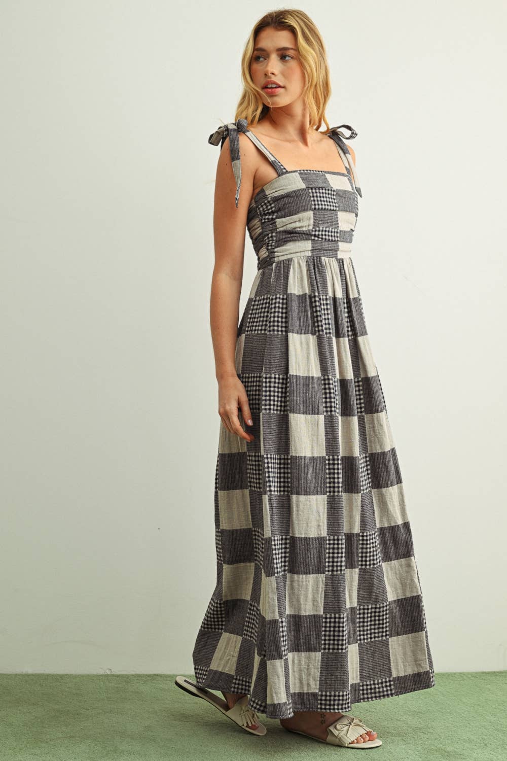 MIOU MUSE - D6765   GINGHAM AND STRIPE PATCH EFFECT DRESS: NAVY / M