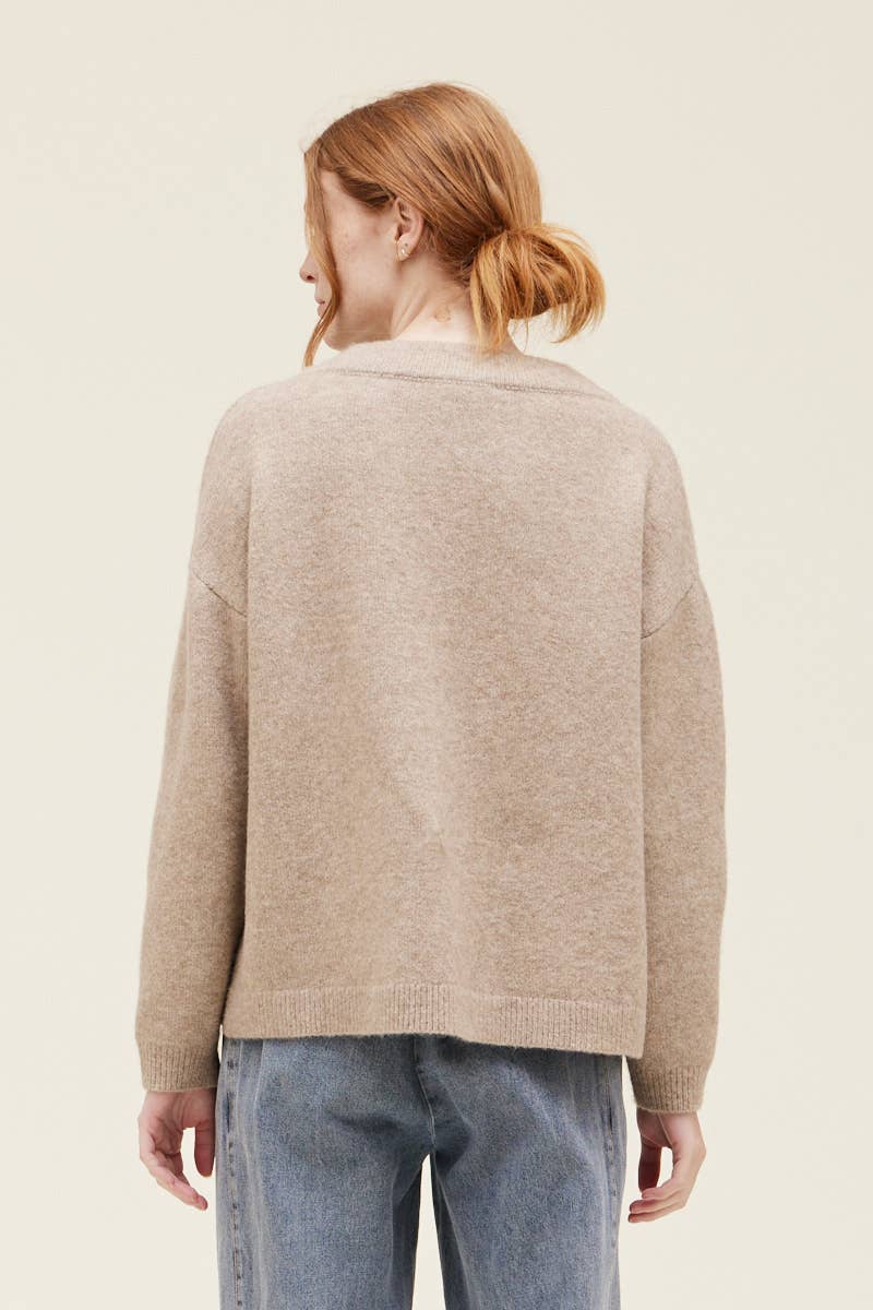 Grade & Gather - 41484 - FRONT TO BACK OVERLAP SWEATER: NATURAL / MEDIUM