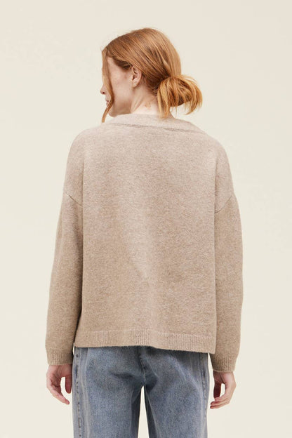 Grade & Gather - 41484 - FRONT TO BACK OVERLAP SWEATER: NATURAL / MEDIUM