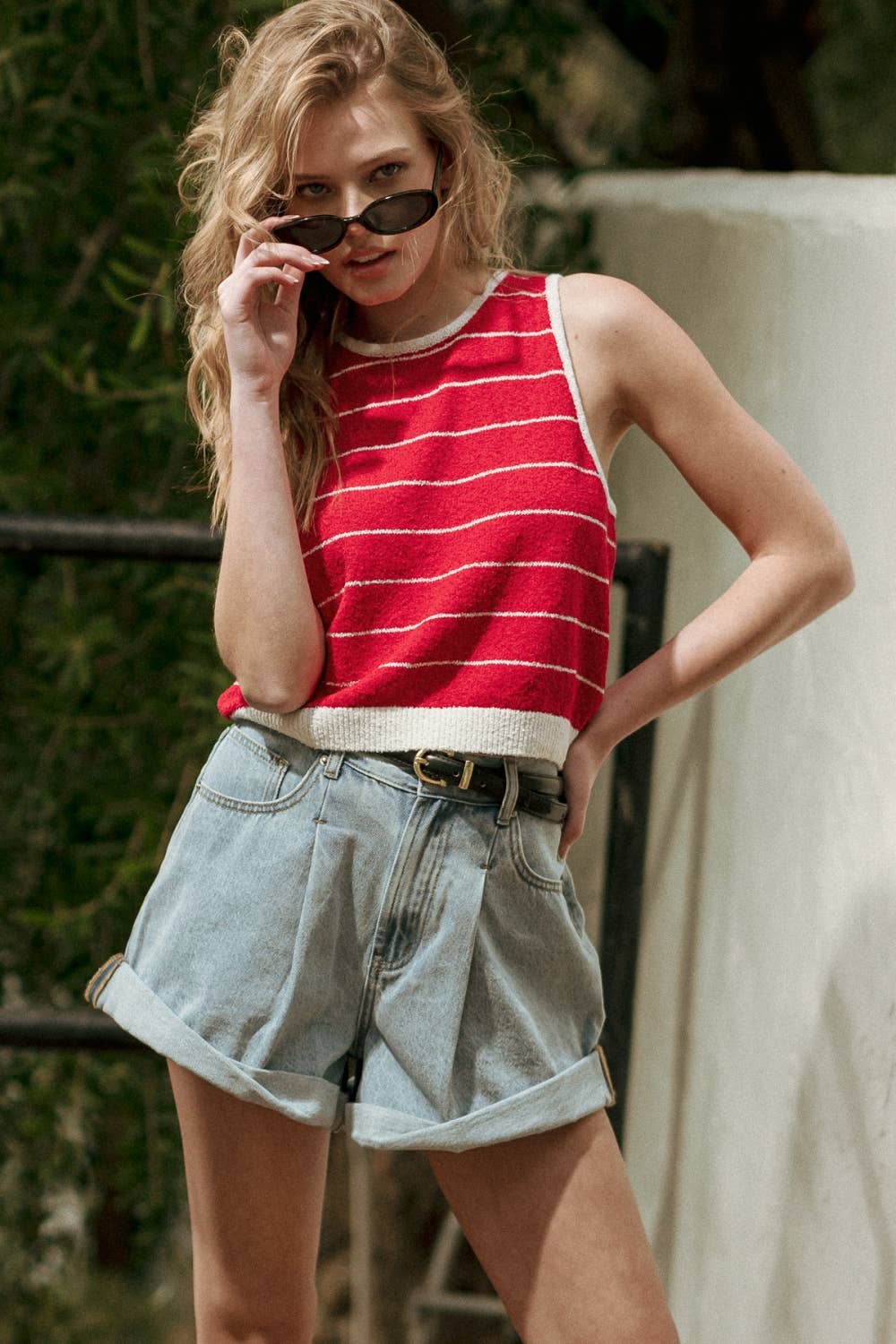 MIOU MUSE - P6153   PLEAT WITH CUFFED DENIM SHORTS: DENIM / S