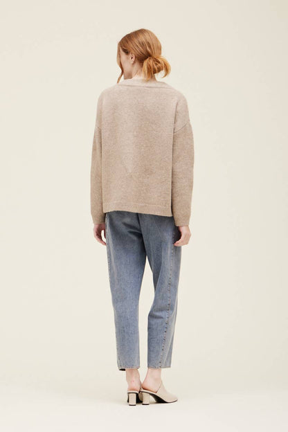 Grade & Gather - 41484 - FRONT TO BACK OVERLAP SWEATER: NATURAL / MEDIUM