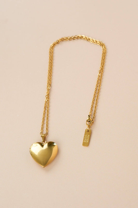 Peter and June - Locket Up Necklace: 18k gold plated