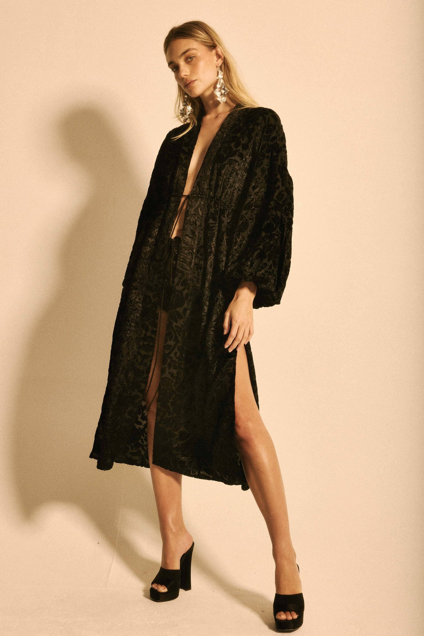 Jen's Pirate Booty - Mocambo Kimono: Winter White / P/S