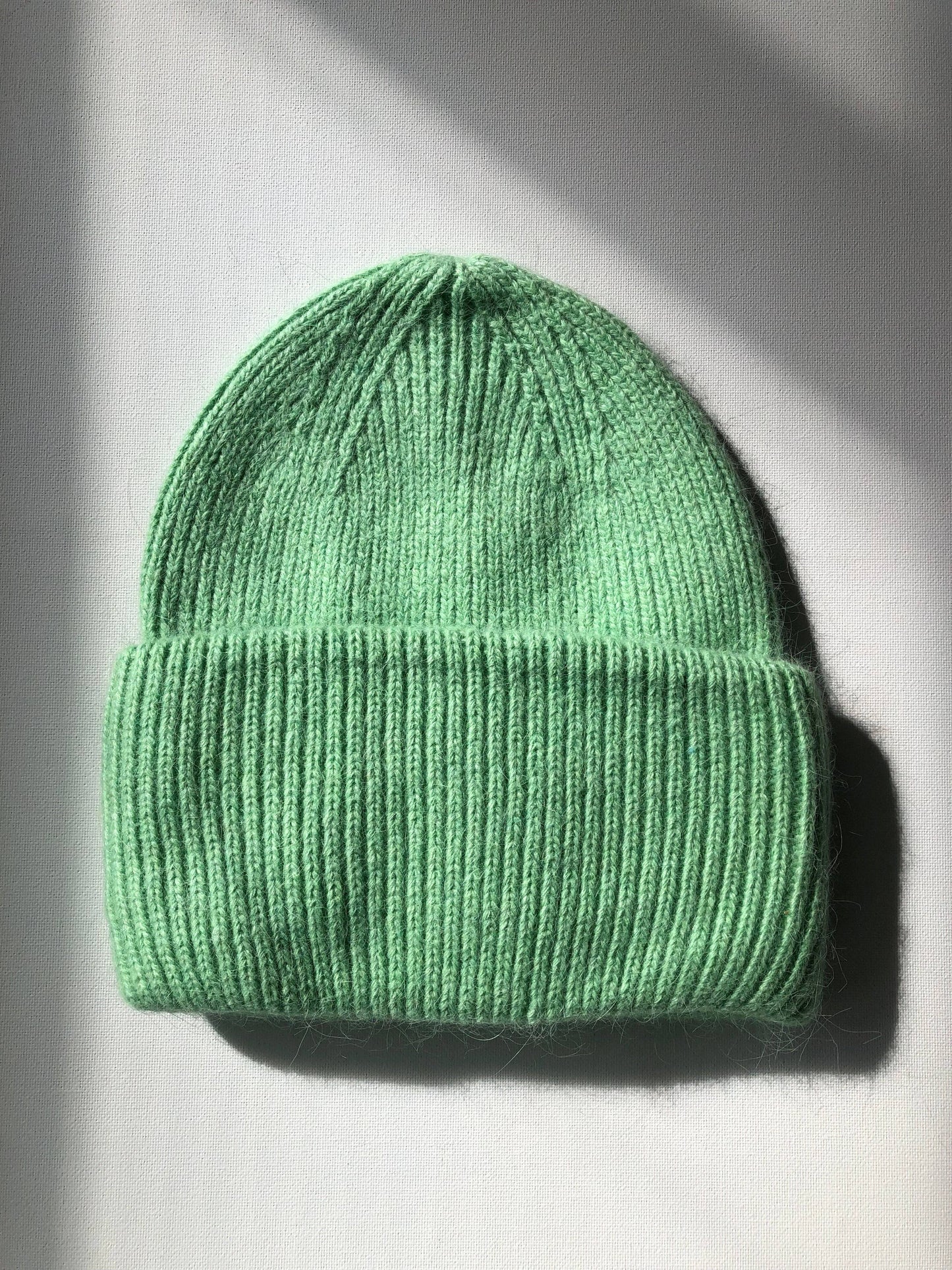 Billy Bamboo - ROYAL ANGORA WOOL BEANIE - snow pastel: Mocha green