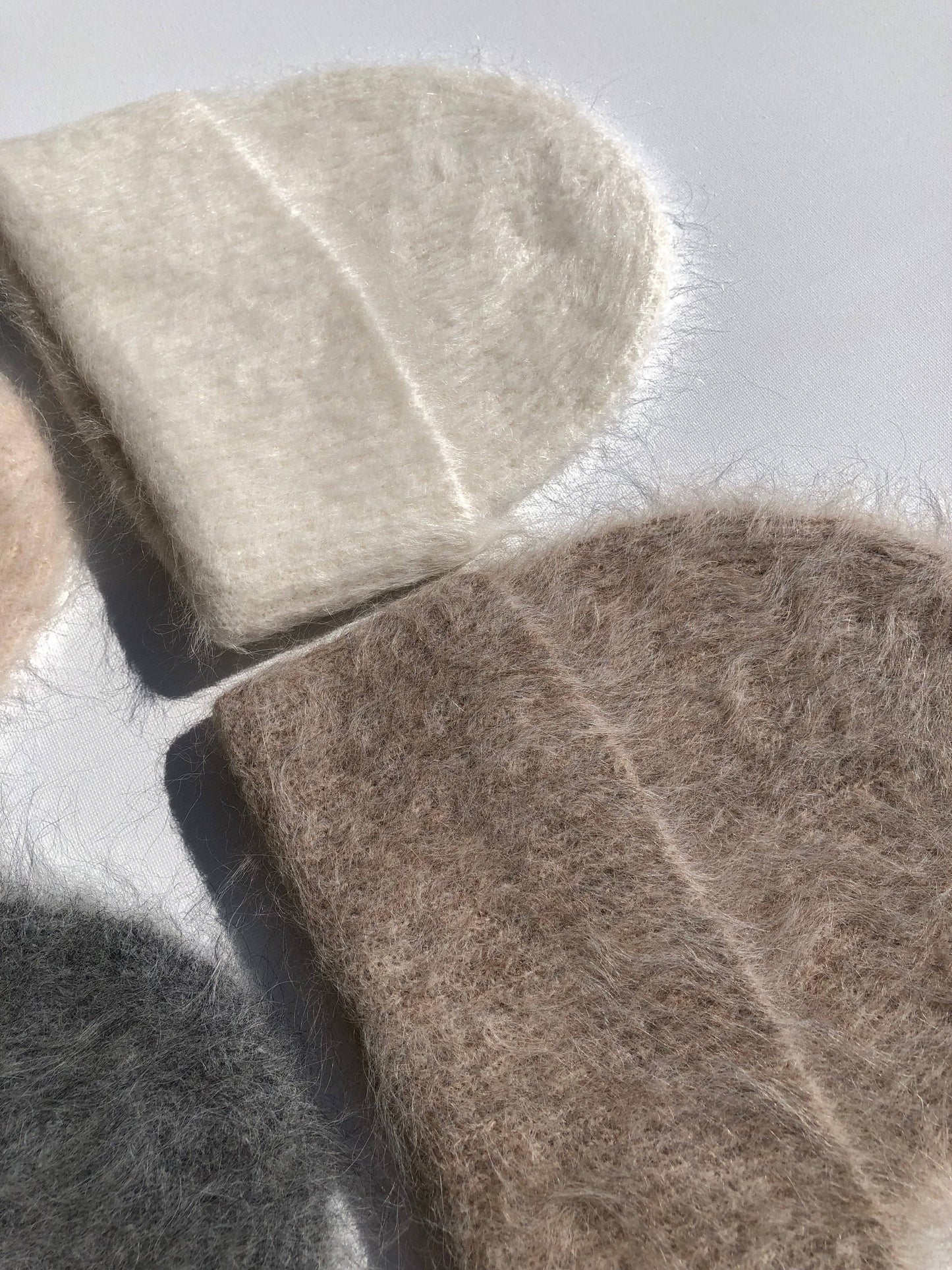 Billy Bamboo - ALPACA FLUFFY BEANIE: Mushroom