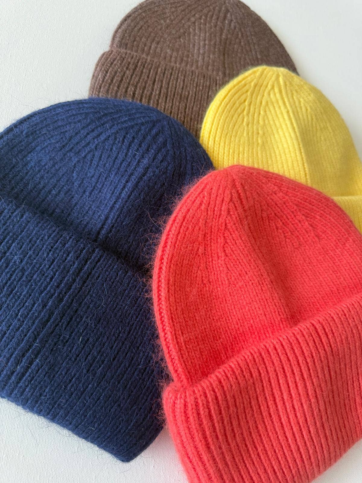 Billy Bamboo - ROYAL ANGORA WOOL BEANIE - crystal brights: Yellow diamond