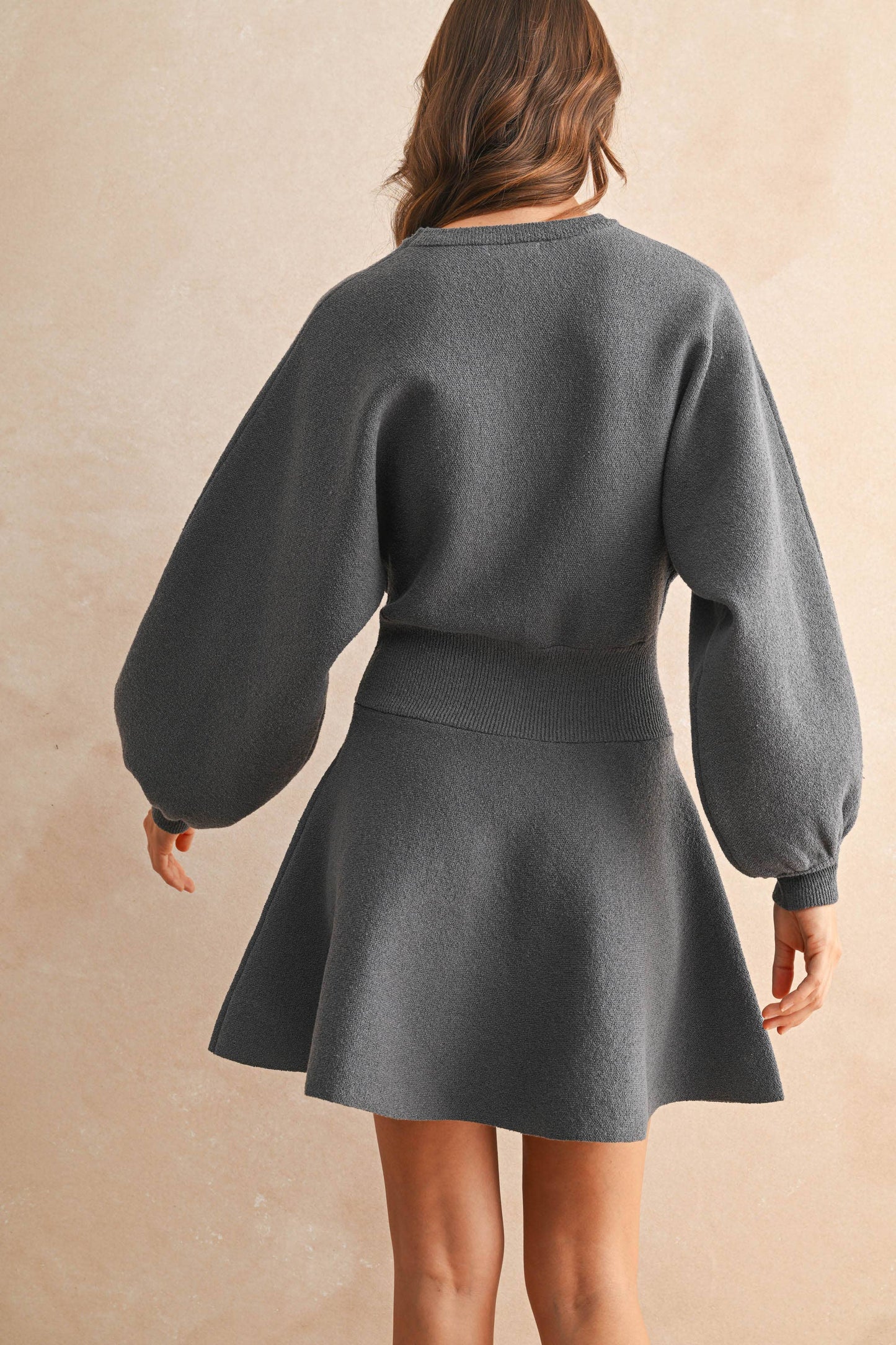 MIOU MUSE - D2660   BALLON SLEEVE SWEATER DRESS: MAROON / M