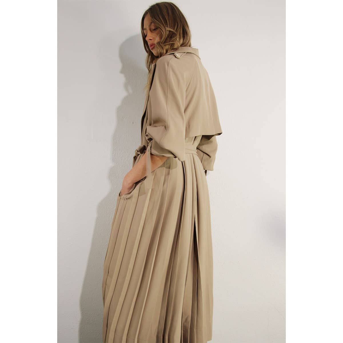 Mulla - BACK PLEATED TRENCH COAT: ASH TAUPE / M